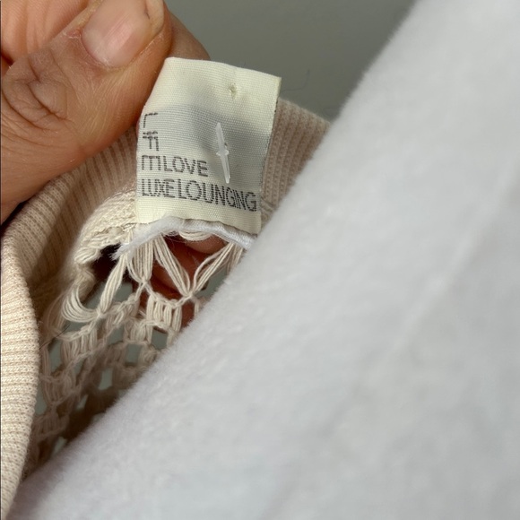 L*SPACE Crochet Top Cream Open Knit Long Sleeve Size Small - Picture 3 of 9